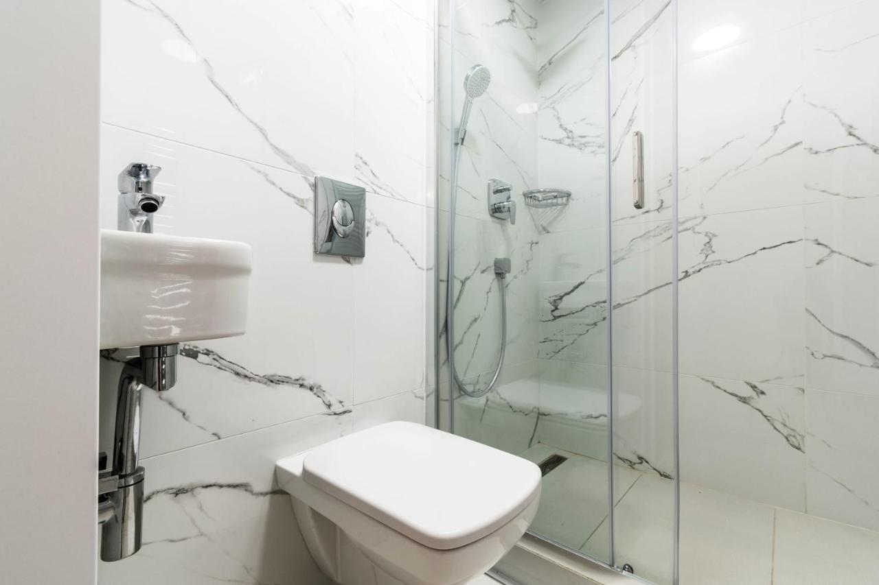 Quiet Very Central & Stylish Apt Budapest Kültér fotó
