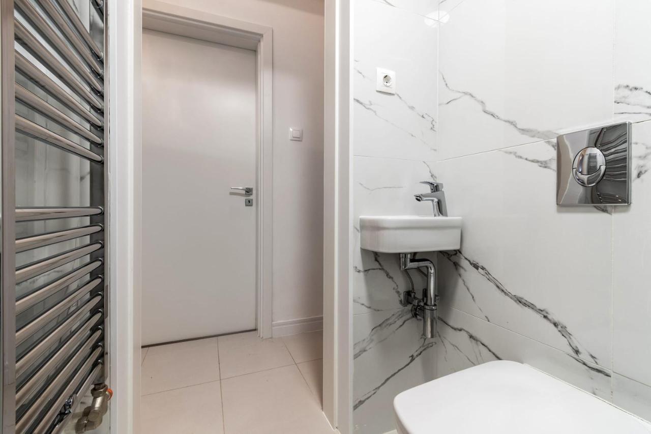 Quiet Very Central & Stylish Apt Budapest Kültér fotó